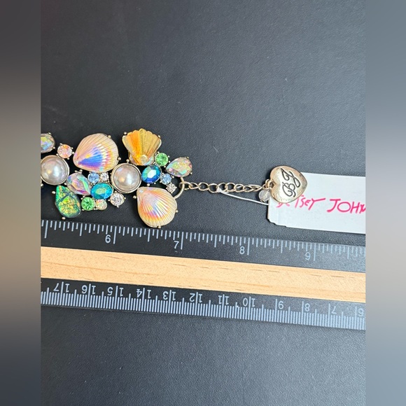 New Betsey Johnson Crystal & Imitation Pearl Seashell Cluster Bracelet - Picture 4 of 9